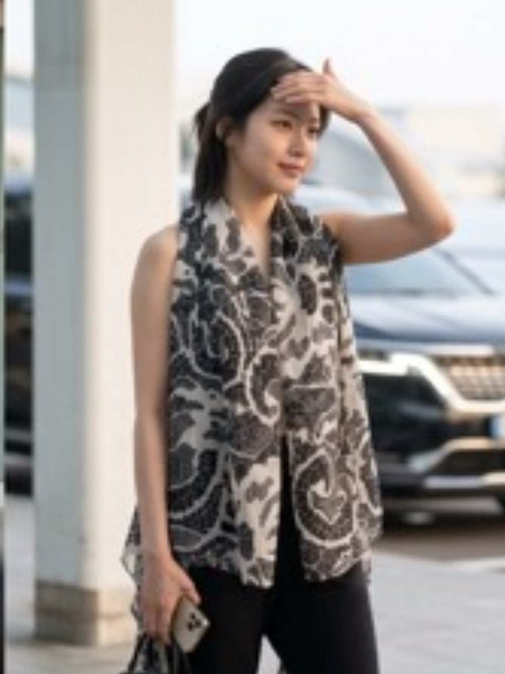Chiffon Convertible Vest - Picture 3 of 6